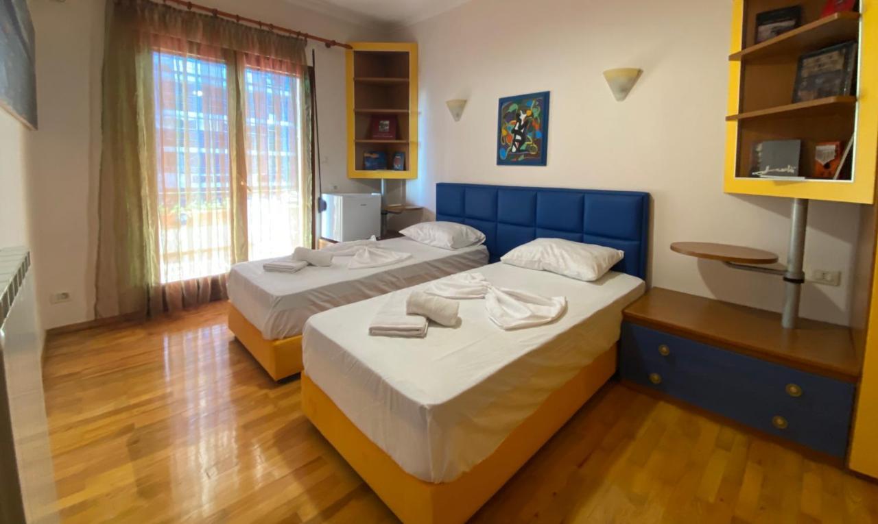 “Stadium” Apartment Tirana Eksteriør billede
