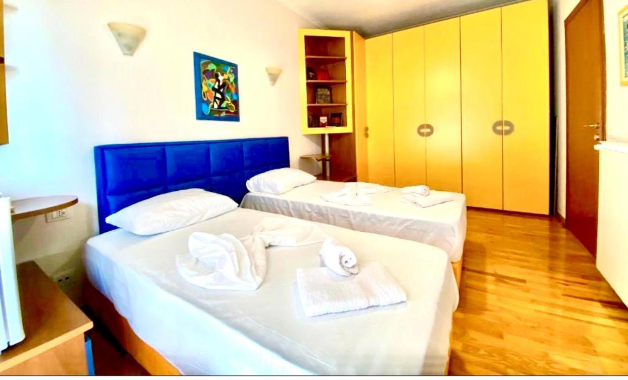 “Stadium” Apartment Tirana Eksteriør billede
